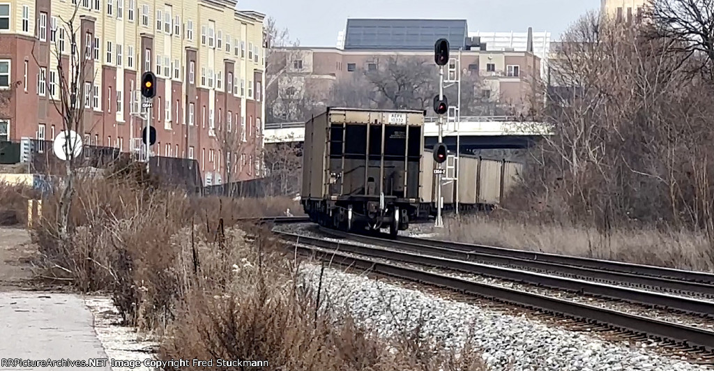 AEPX 10332 passes the Exchange St. signals.